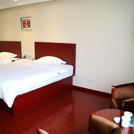 Greentree Inn Henan Hebi Hengshan Road Business Hotel Екстериор снимка