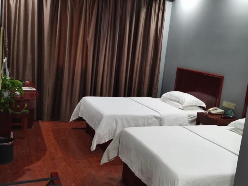 Greentree Inn Henan Hebi Hengshan Road Business Hotel Екстериор снимка