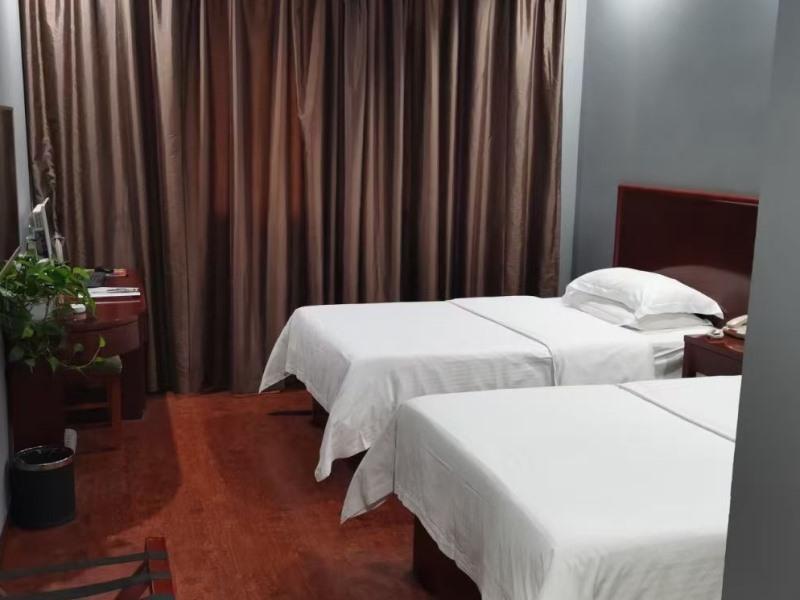 Greentree Inn Henan Hebi Hengshan Road Business Hotel Екстериор снимка