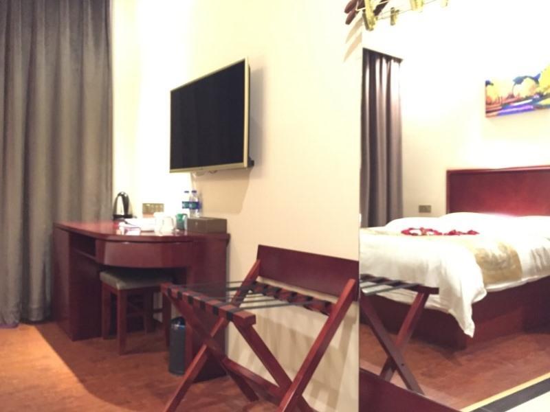 Greentree Inn Henan Hebi Hengshan Road Business Hotel Екстериор снимка
